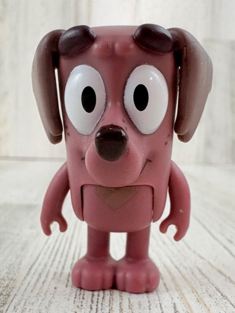 Bluey Figure WINNIE Friend Playground Chocolate Lab